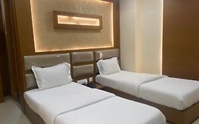 Greens Suite - Business Class Hotel - Opposite Ripon Building